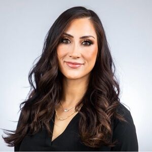 Meet your Posher, Claire